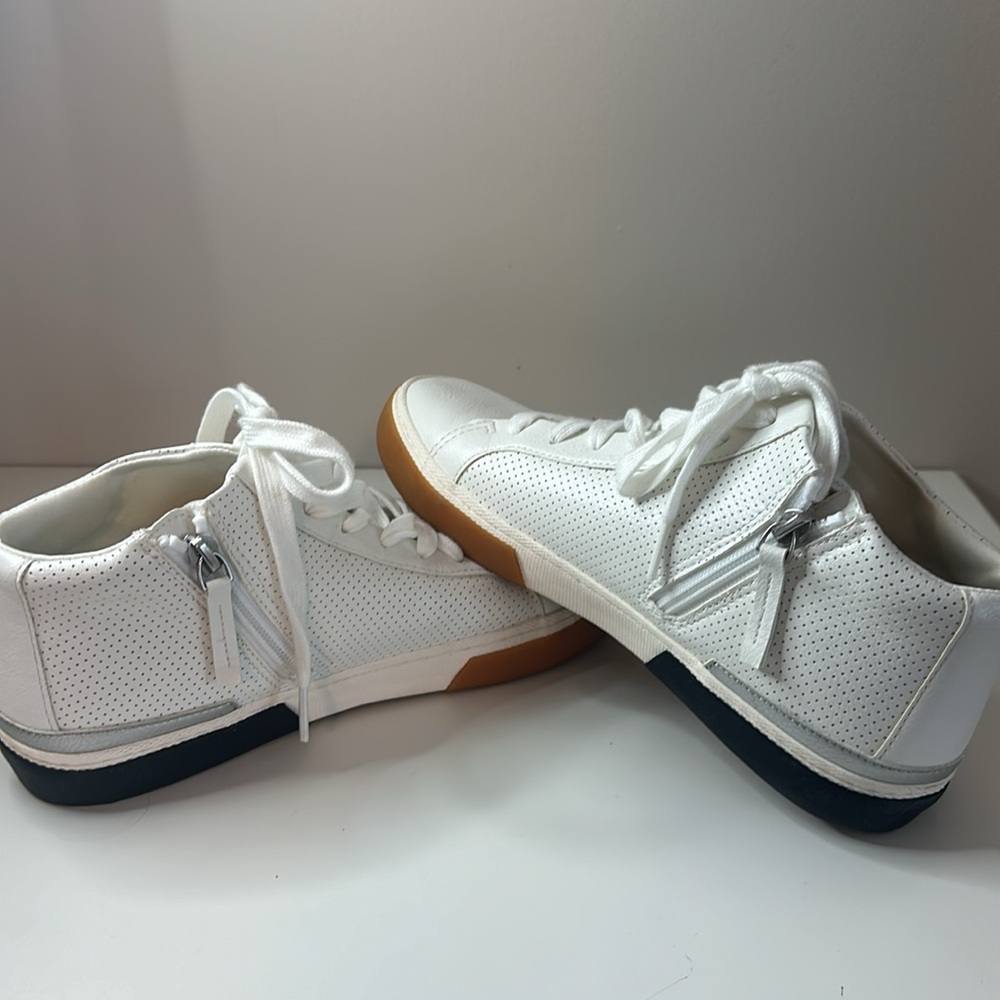A New Day white leather sneakers - Picture 2 of 5
